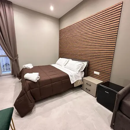 Dimora Del Plebiscito נאפולי